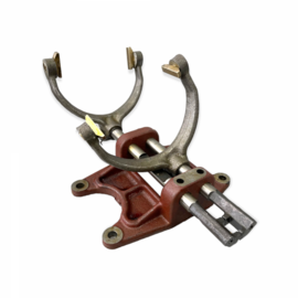 Корпус 80С-1702080 вилок МТЗ-1221 - Купить в Екатеринбурге запчасти для сельхозтехники