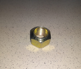 Гайка передней ступицы 40-1303017 МТЗ-82 - Купить в Екатеринбурге запчасти для сельхозтехники