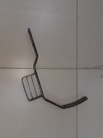 Кронштейн крыла 82-8403020-01 со ступенькой МТЗ-82 - Купить в Екатеринбурге запчасти для сельхозтехники