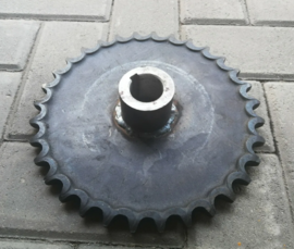 Звездочка Н.022.040-41 /32 зуба/ - Купить в Екатеринбурге запчасти для сельхозтехники