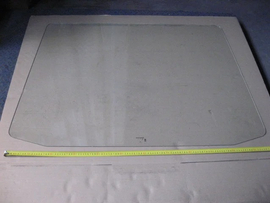 Стекло заднее 80-6700011 УК (1205*840) - Купить в Екатеринбурге запчасти для сельхозтехники